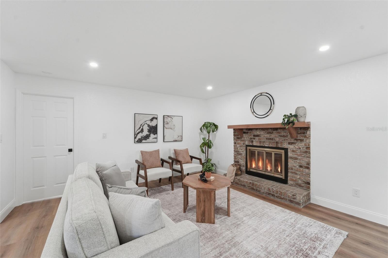 1507 YVONNE, APOPKA, FL, 32712