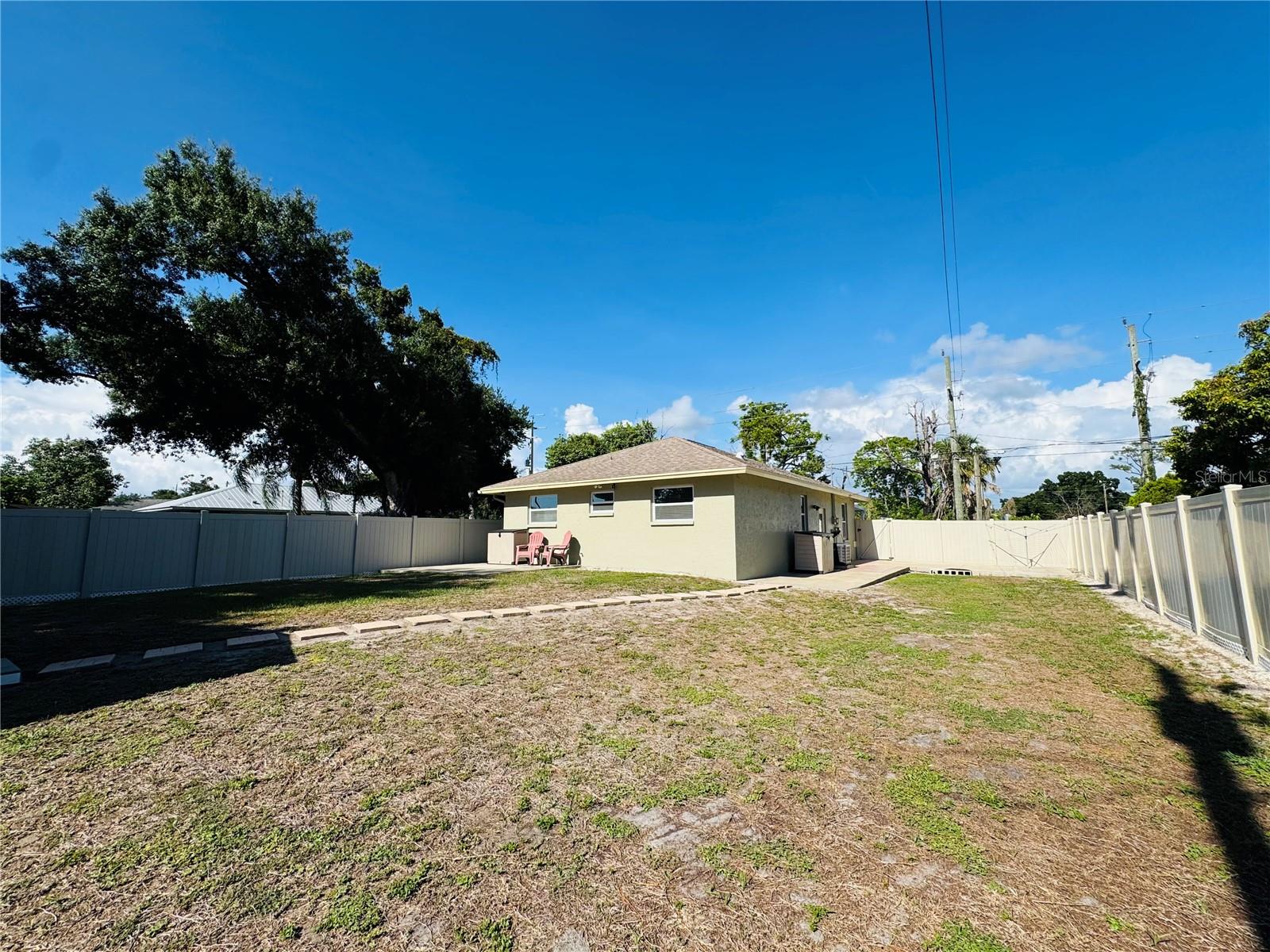 998 PONDER AVE, SARASOTA, FL, 34232