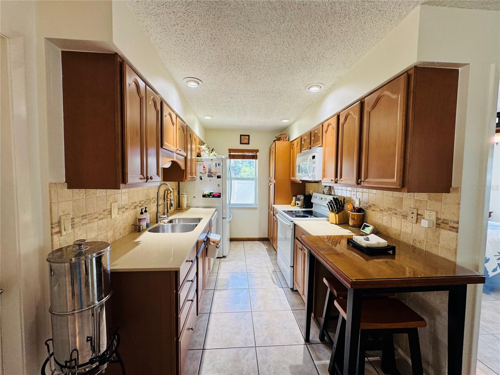 998 PONDER AVE, SARASOTA, FL, 34232