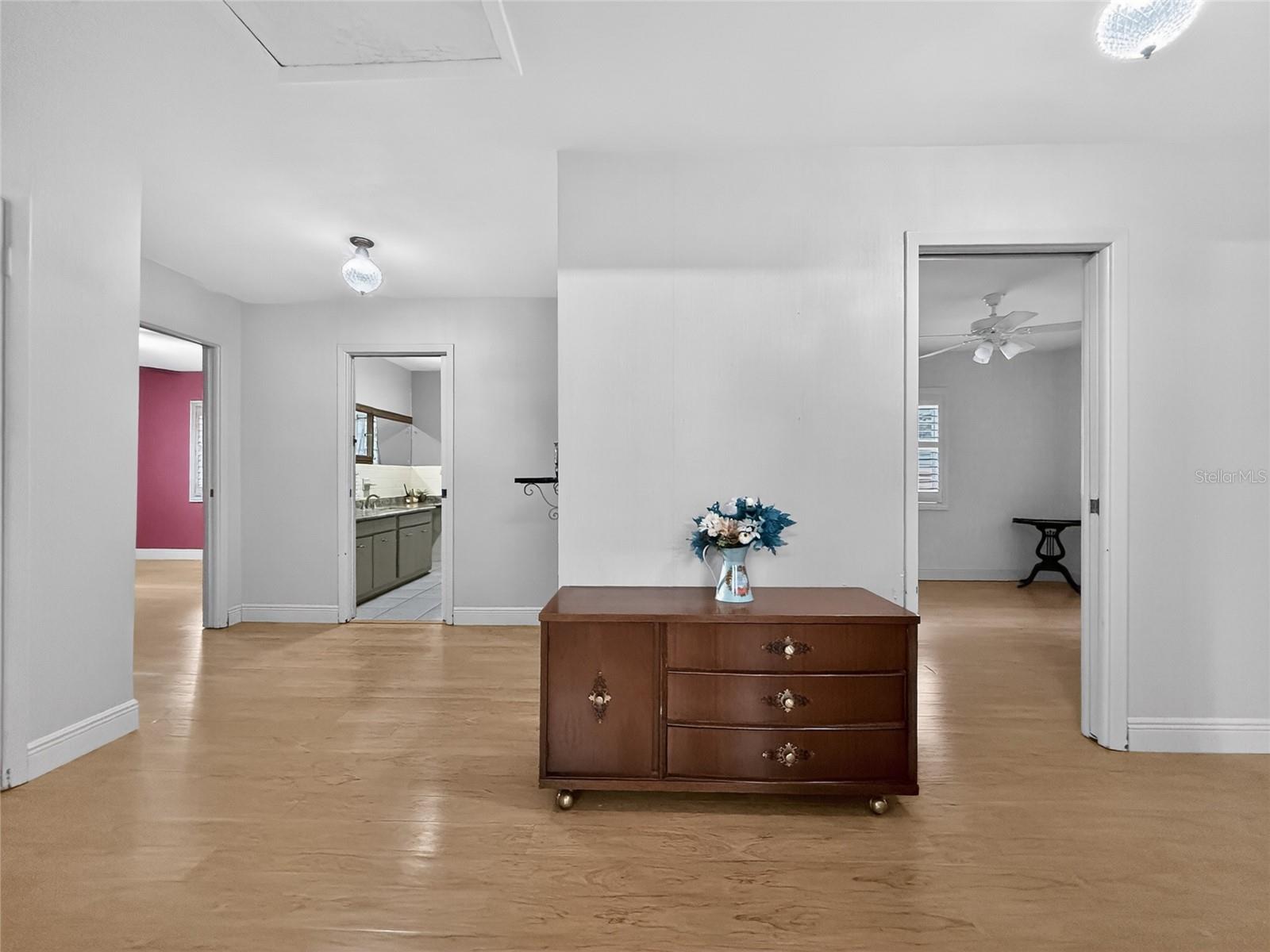 305 N GLEN AVE, TAMPA, FL, 33609
