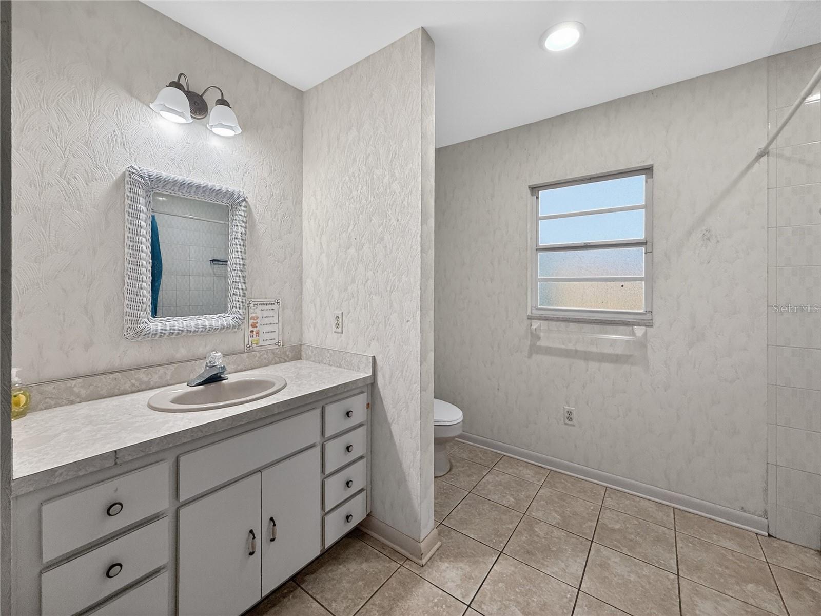 305 N GLEN AVE, TAMPA, FL, 33609