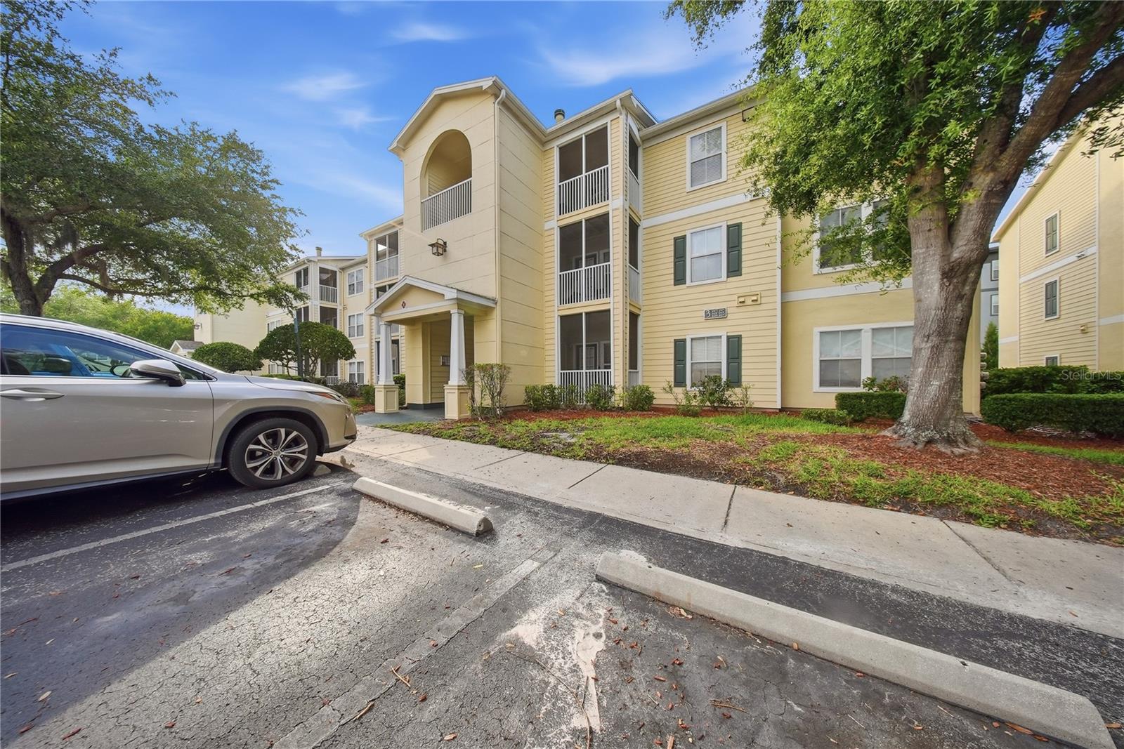 18477 BRIDLE CLUB DR, TAMPA, FL, 33647