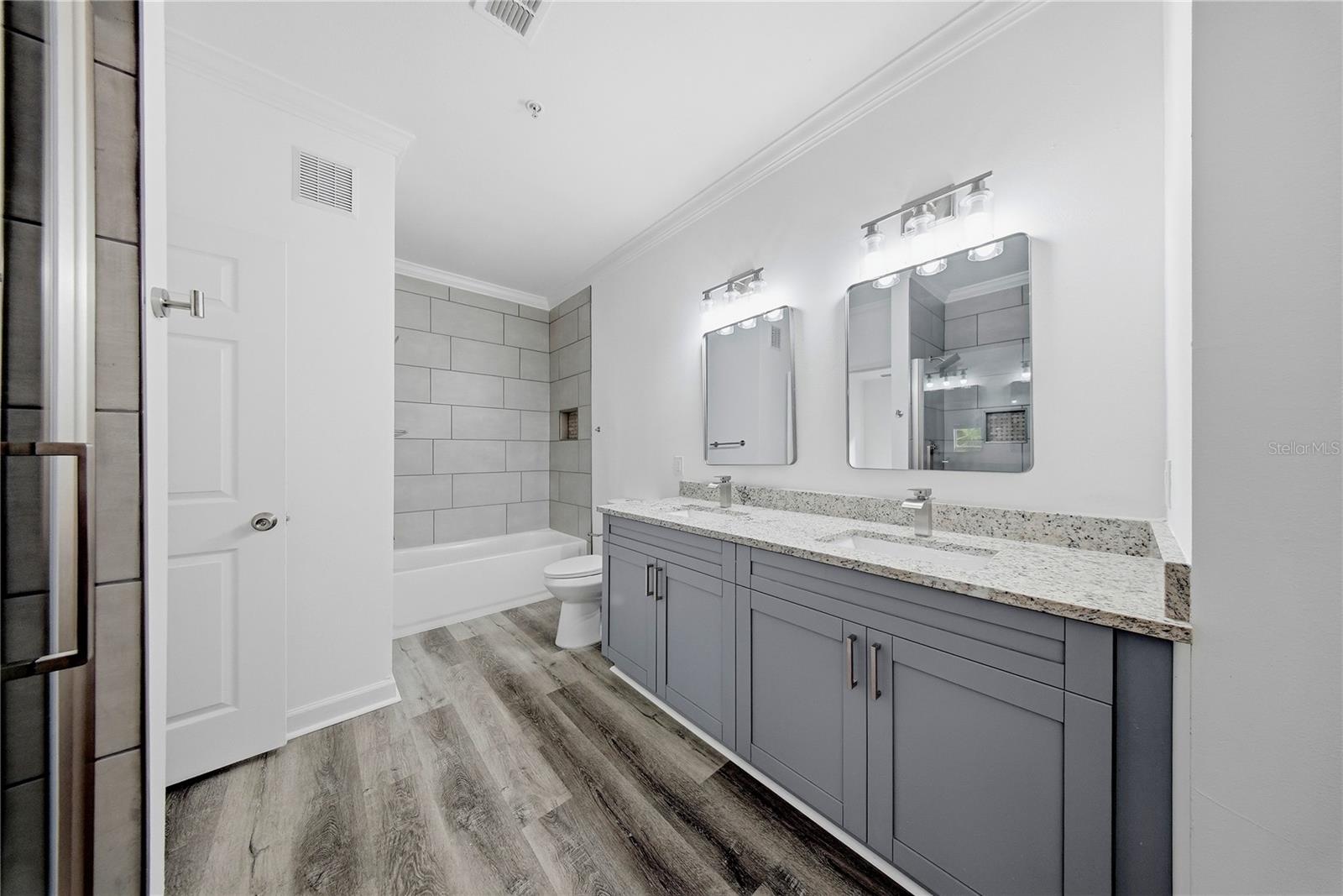 18477 BRIDLE CLUB DR, TAMPA, FL, 33647