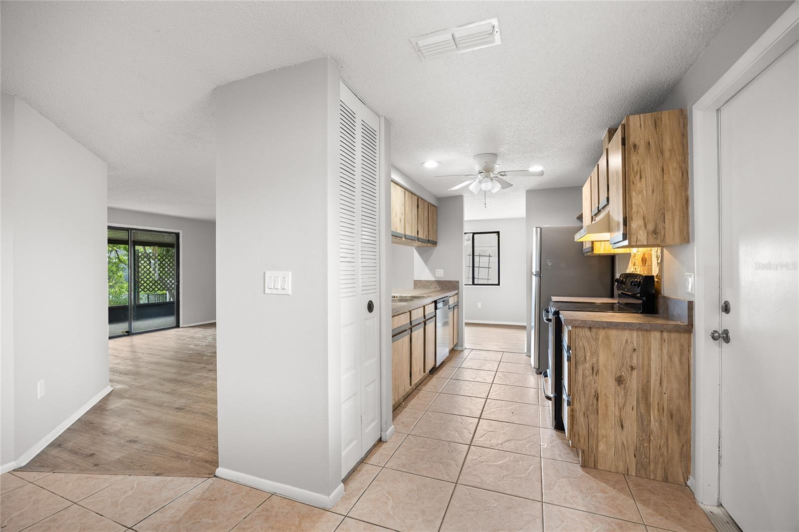 627 TIMBER BAY CIR W, OLDSMAR, FL, 34677