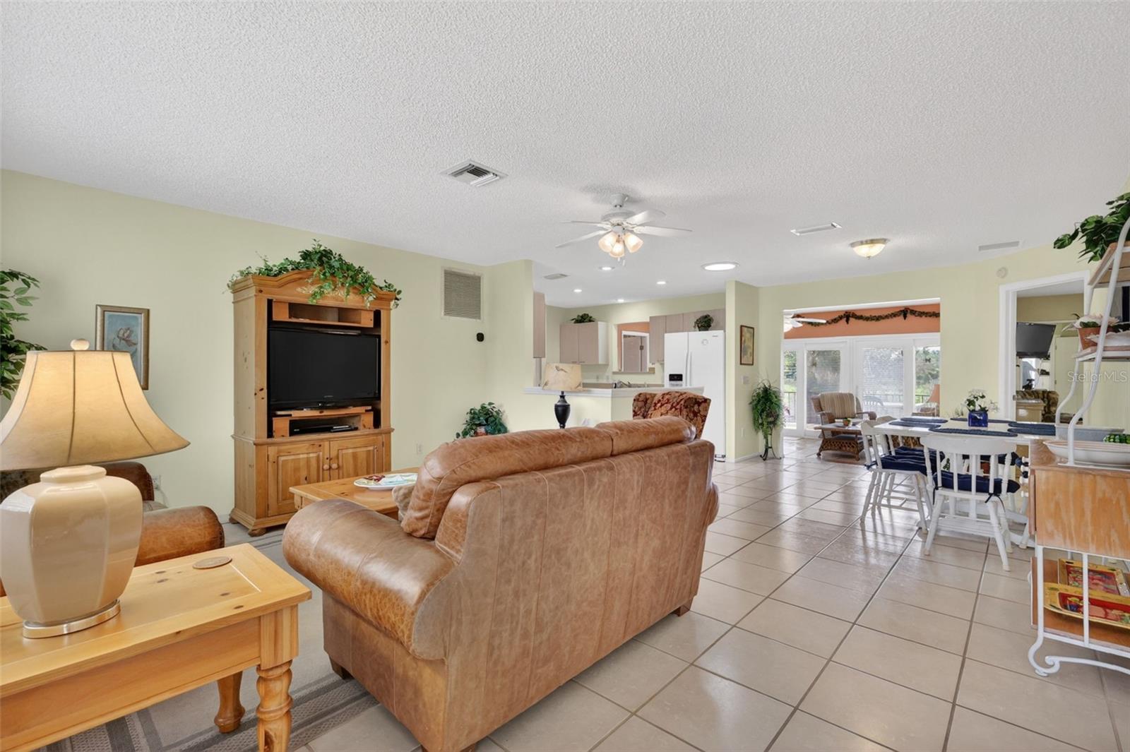 422 SAN MARINO DR, THE VILLAGES, FL, 32159