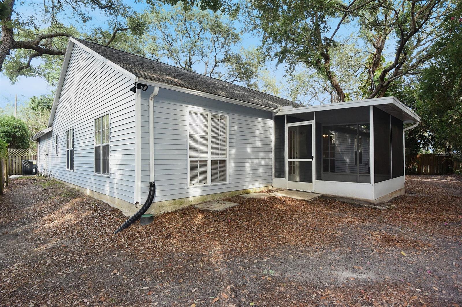 1672 COUNTRYWOOD ST, TARPON SPRINGS, FL, 34689