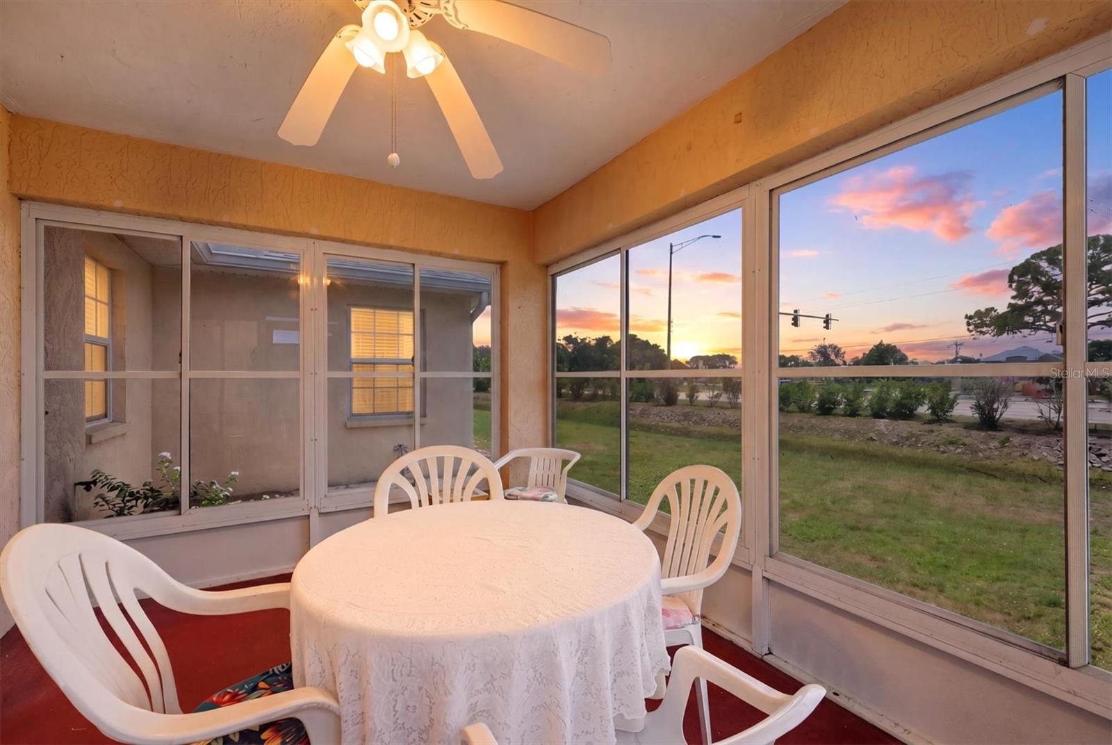 1720 COUNTRY MEADOWS DR, SARASOTA, FL, 34235