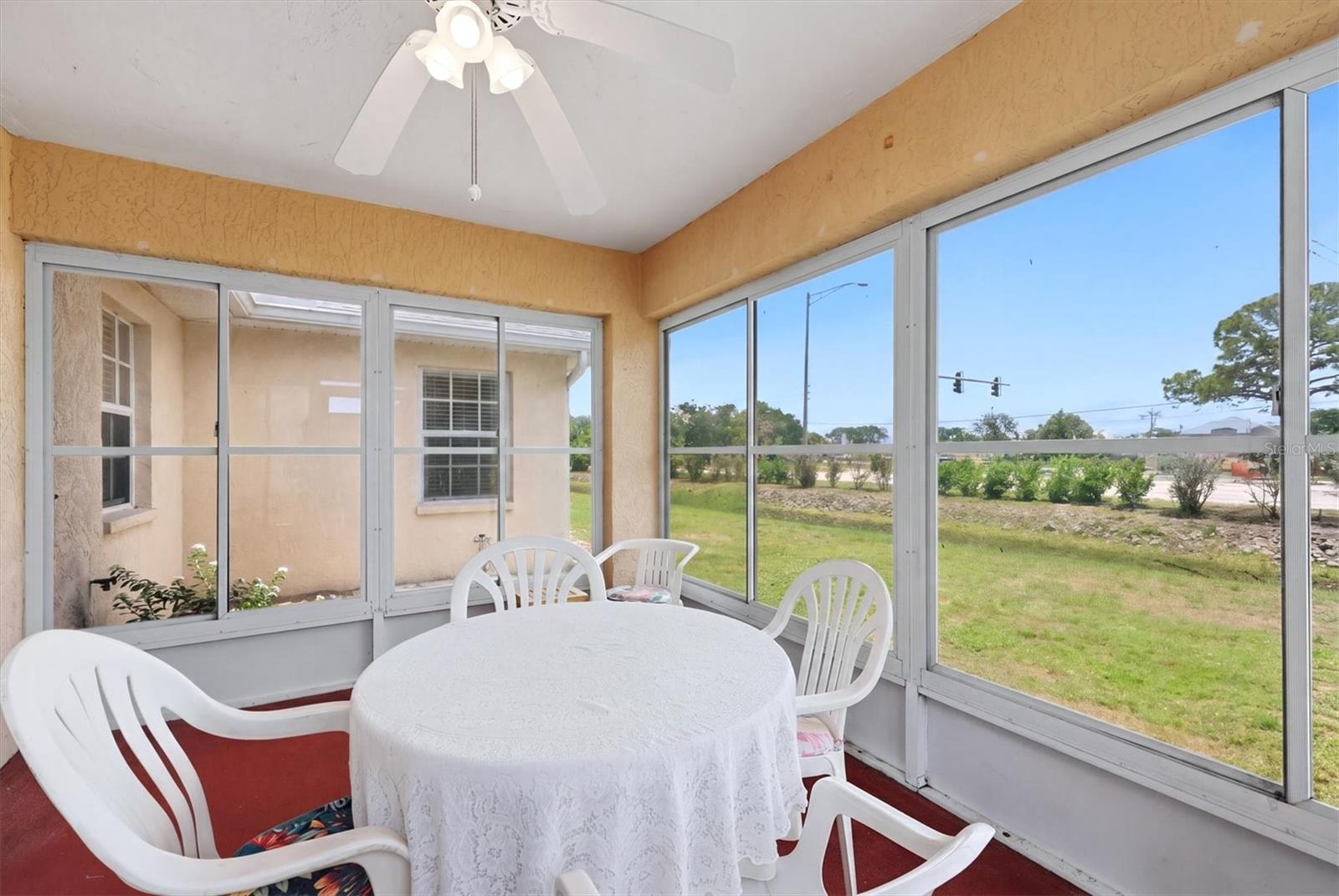1720 COUNTRY MEADOWS DR, SARASOTA, FL, 34235