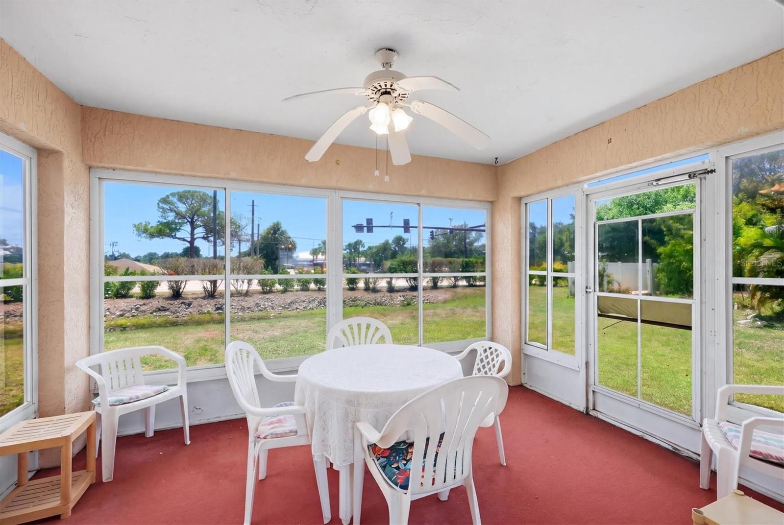 1720 COUNTRY MEADOWS DR, SARASOTA, FL, 34235