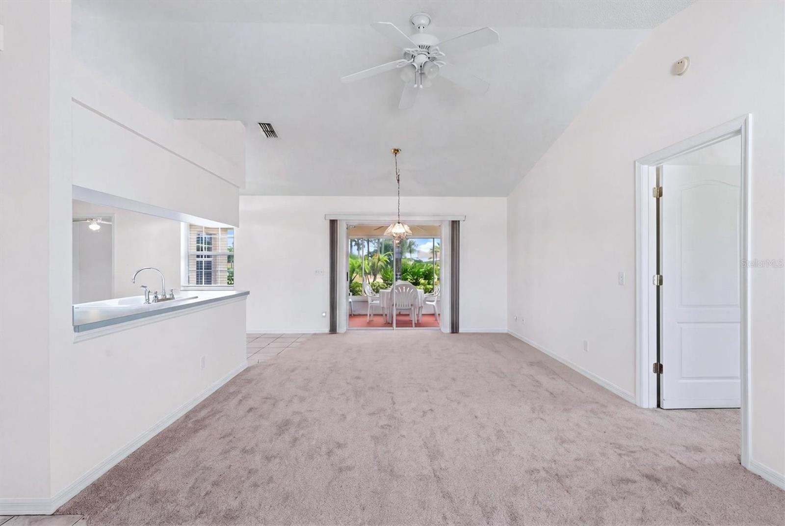 1720 COUNTRY MEADOWS DR, SARASOTA, FL, 34235