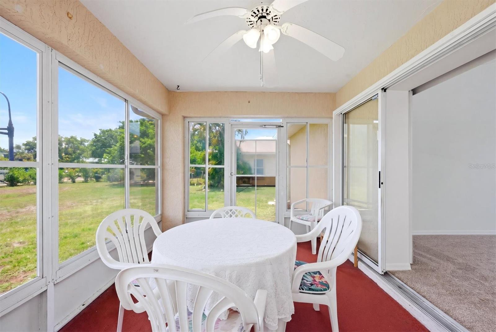 1720 COUNTRY MEADOWS DR, SARASOTA, FL, 34235