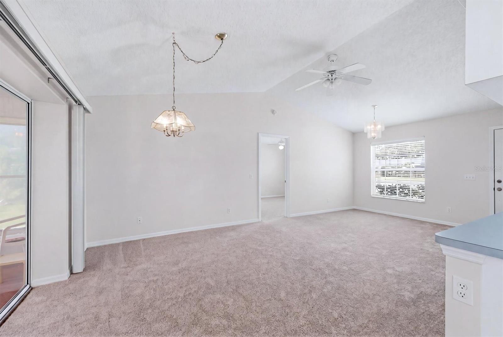 1720 COUNTRY MEADOWS DR, SARASOTA, FL, 34235