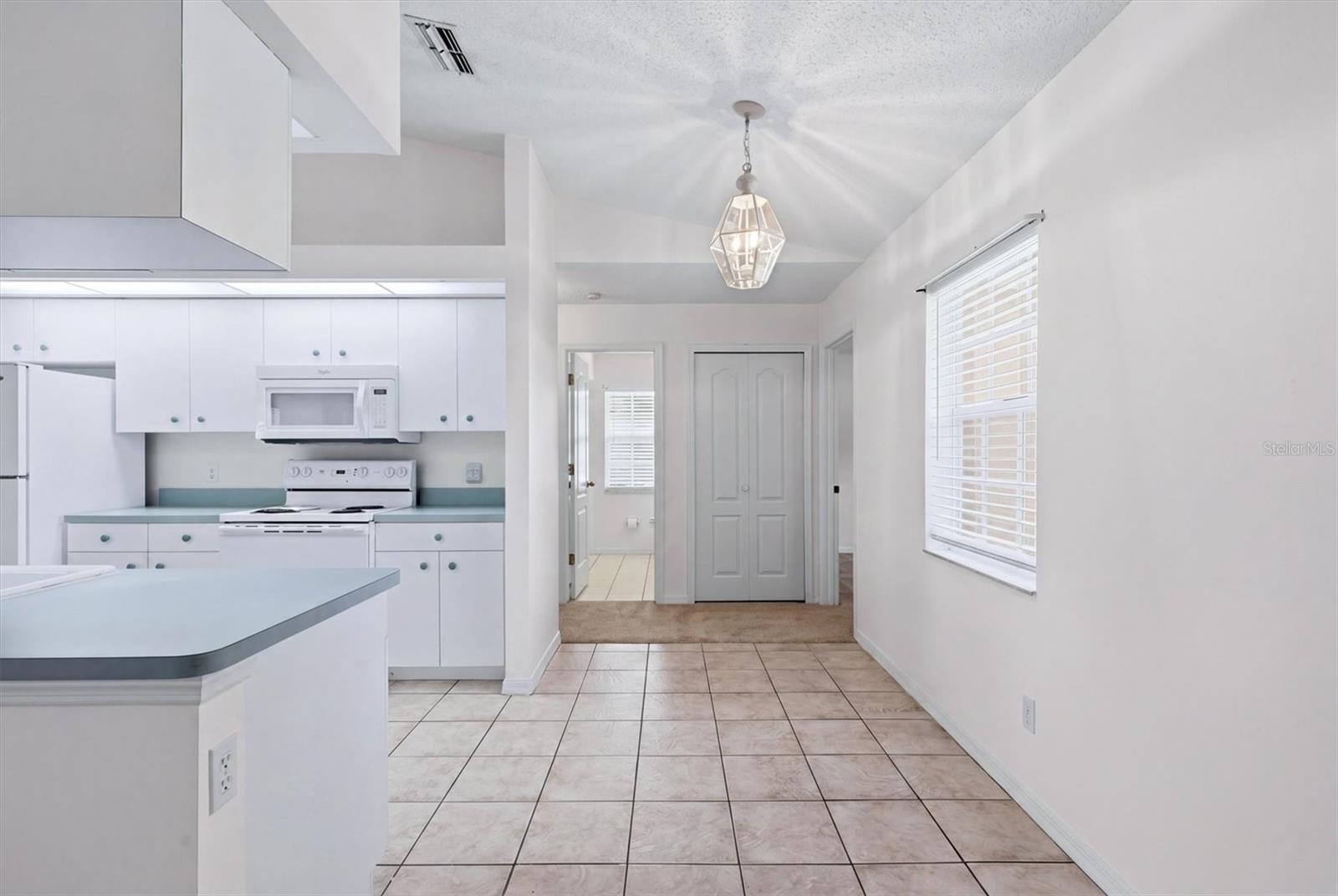 1720 COUNTRY MEADOWS DR, SARASOTA, FL, 34235