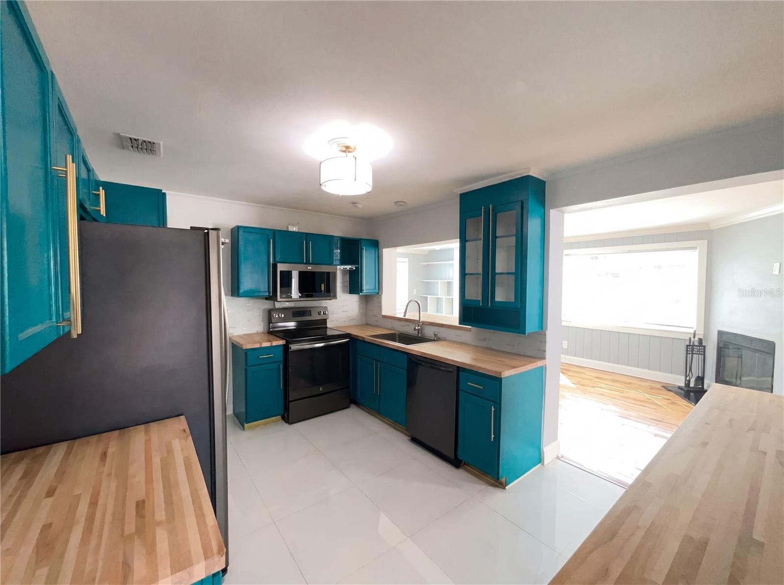 302 E DRURY AVE, KISSIMMEE, FL, 34744