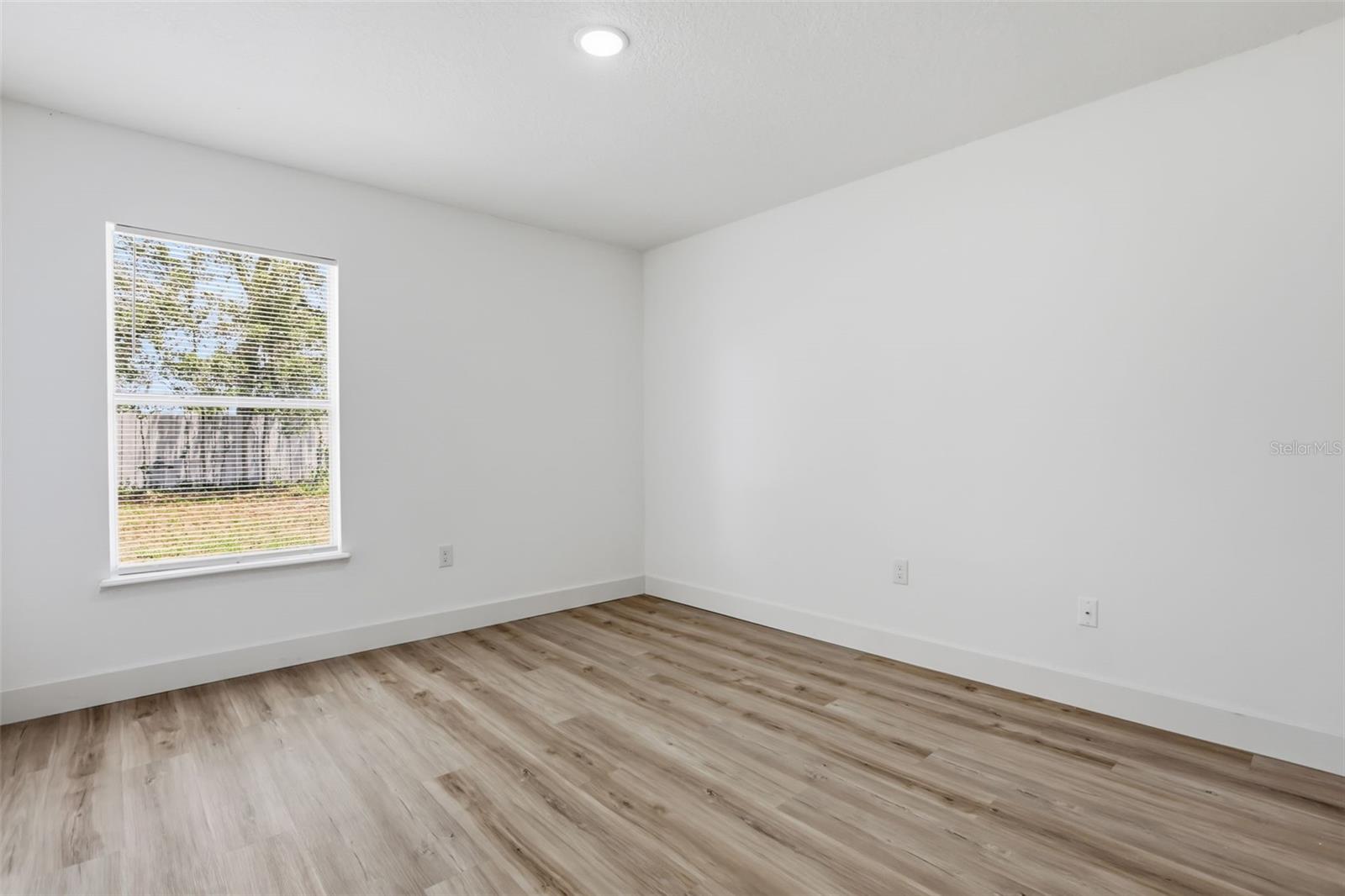 2280 DUMAS DR, DELTONA, FL, 32738