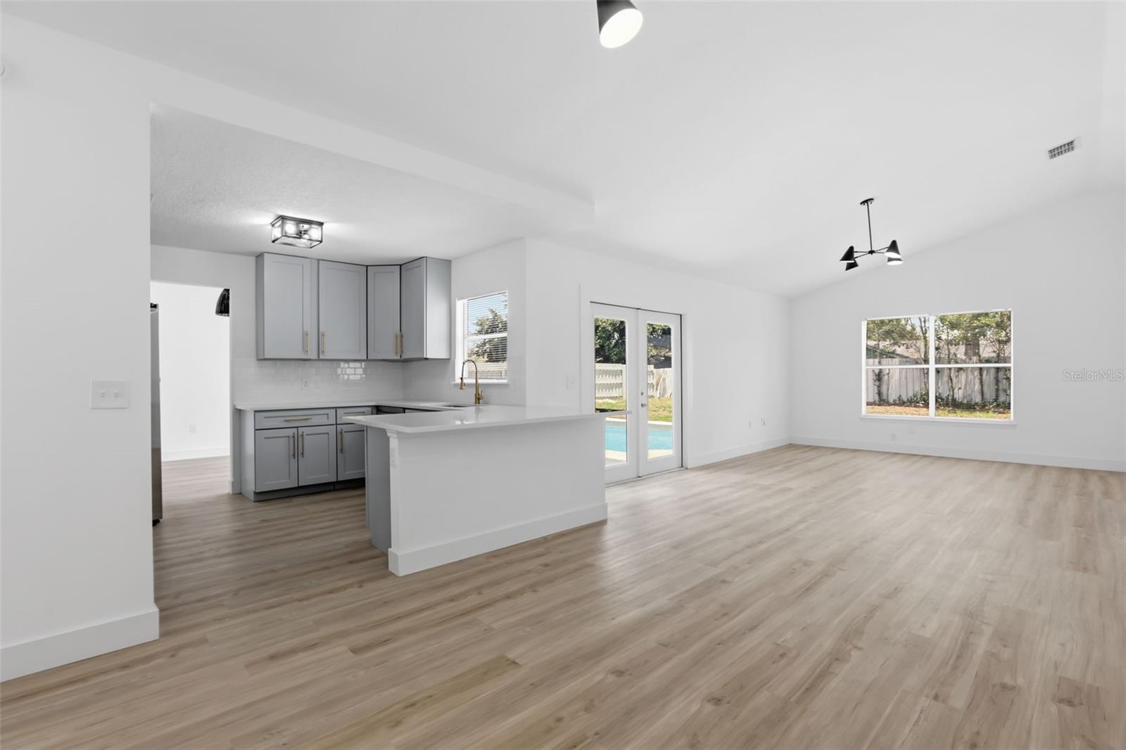 2280 DUMAS DR, DELTONA, FL, 32738