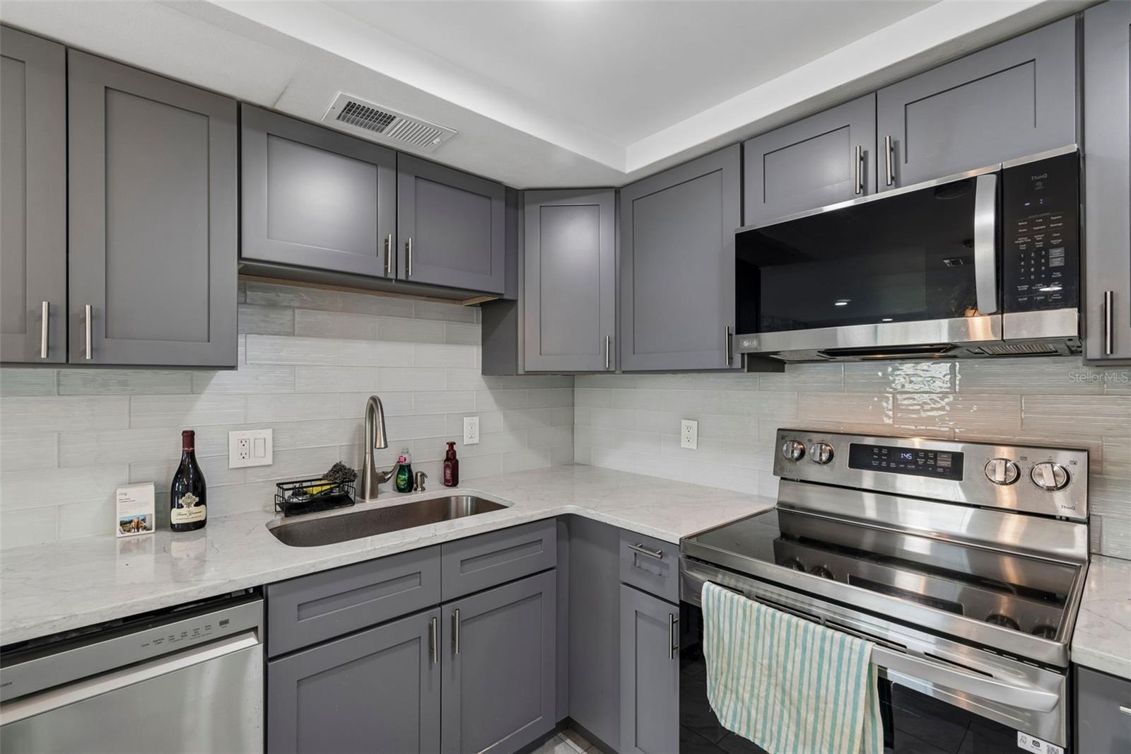 4234 FLORAMAR TER, NEW PORT RICHEY, FL, 34652