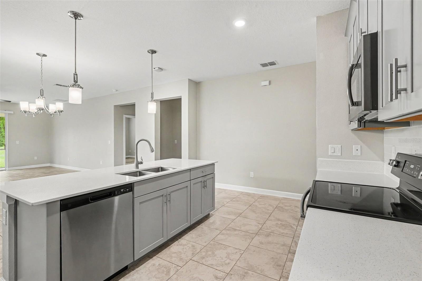 490 BRUNSWICK DR, DAVENPORT, FL, 33837