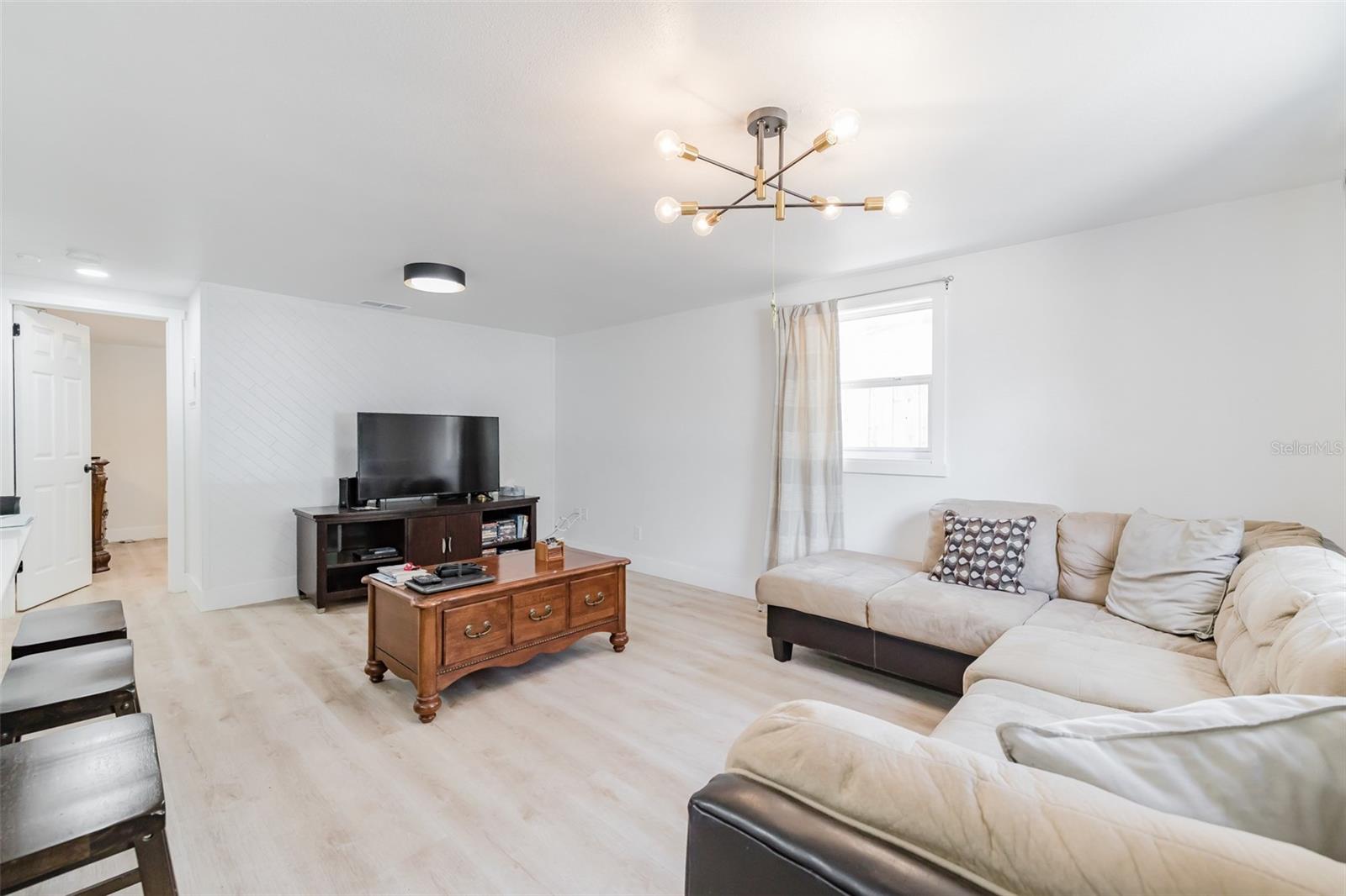 8705 N HIGHLAND AVE, TAMPA, FL, 33604
