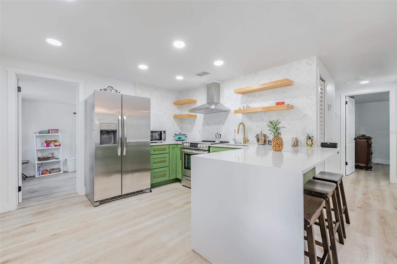 8705 N HIGHLAND AVE, TAMPA, FL, 33604