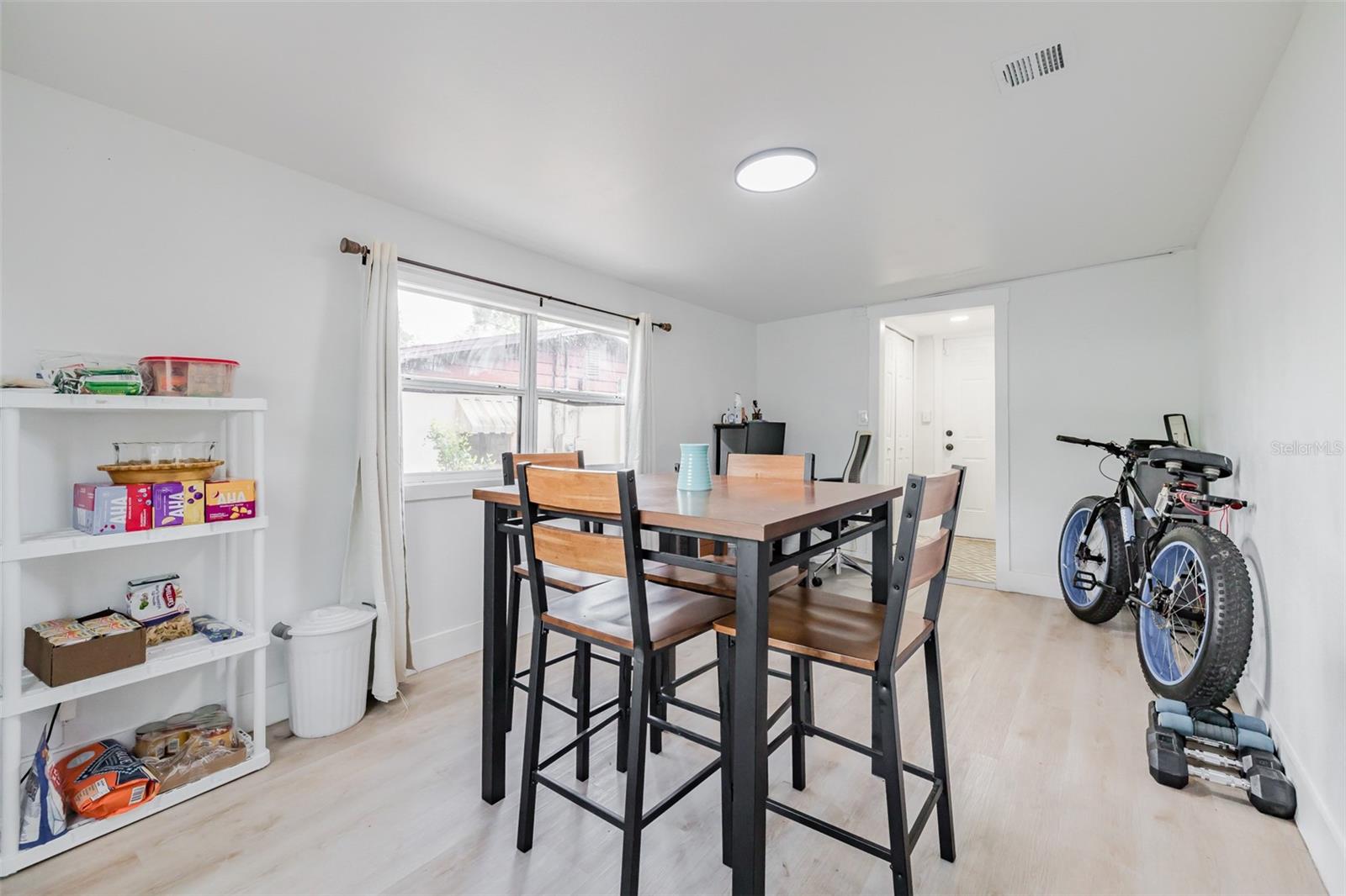 8705 N HIGHLAND AVE, TAMPA, FL, 33604