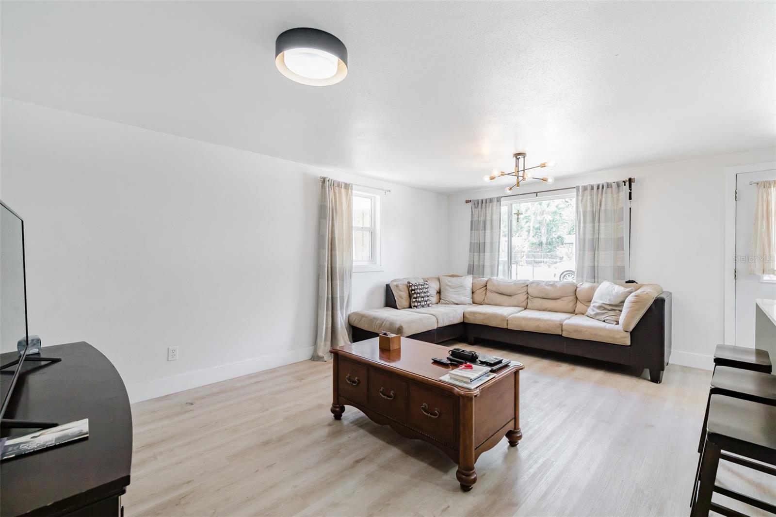 8705 N HIGHLAND AVE, TAMPA, FL, 33604