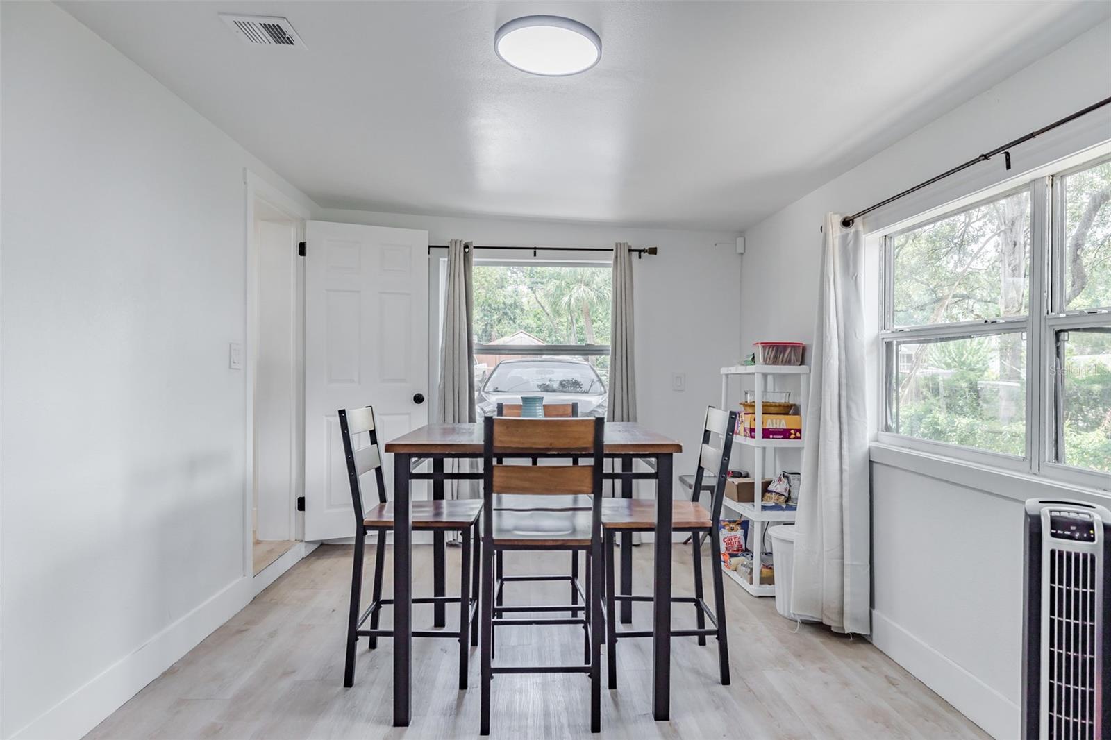 8705 N HIGHLAND AVE, TAMPA, FL, 33604