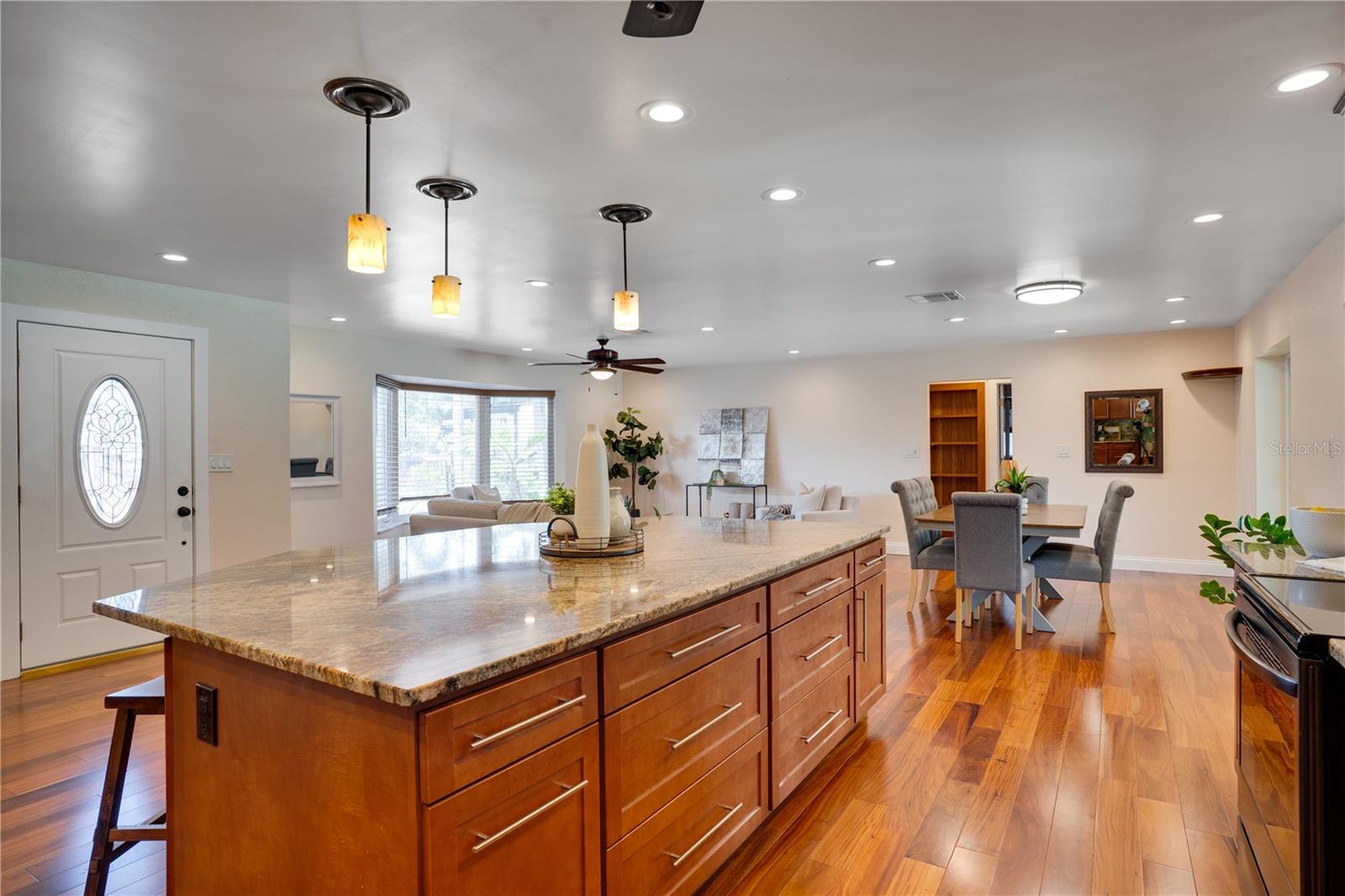 13254 87TH PL, SEMINOLE, FL, 33776