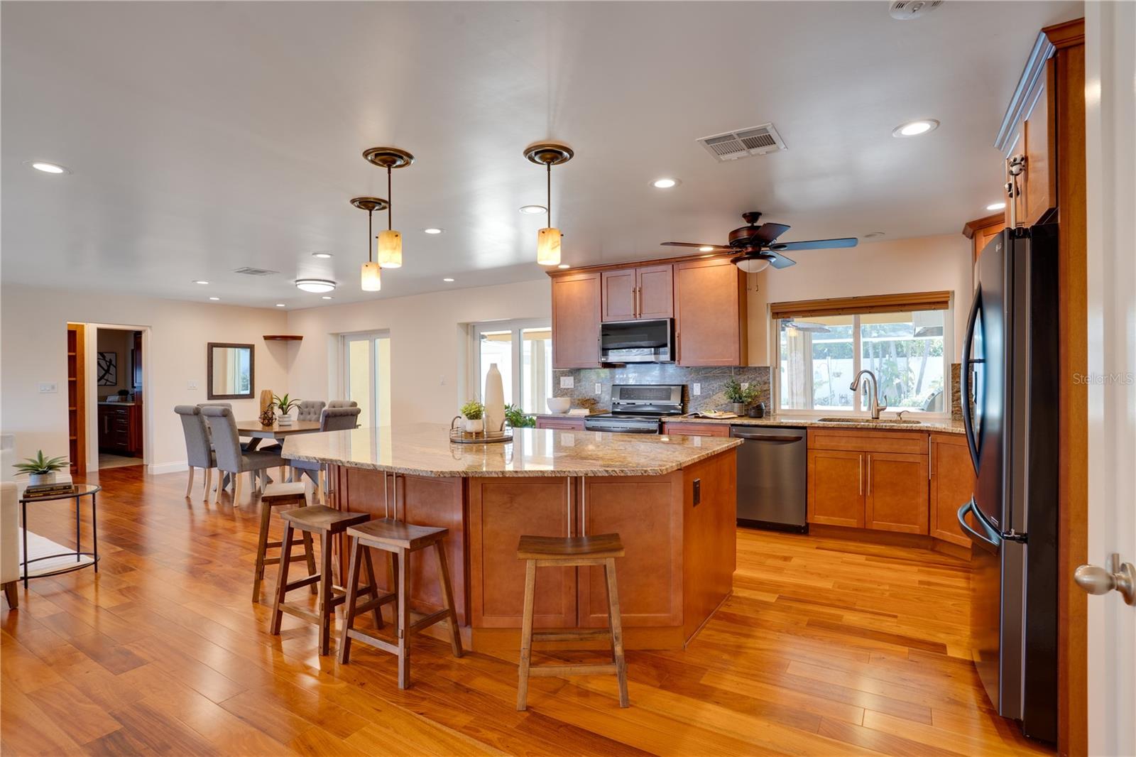 13254 87TH PL, SEMINOLE, FL, 33776