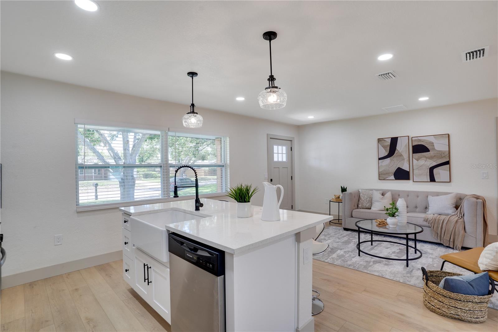 8496 118TH ST, SEMINOLE, FL, 33772