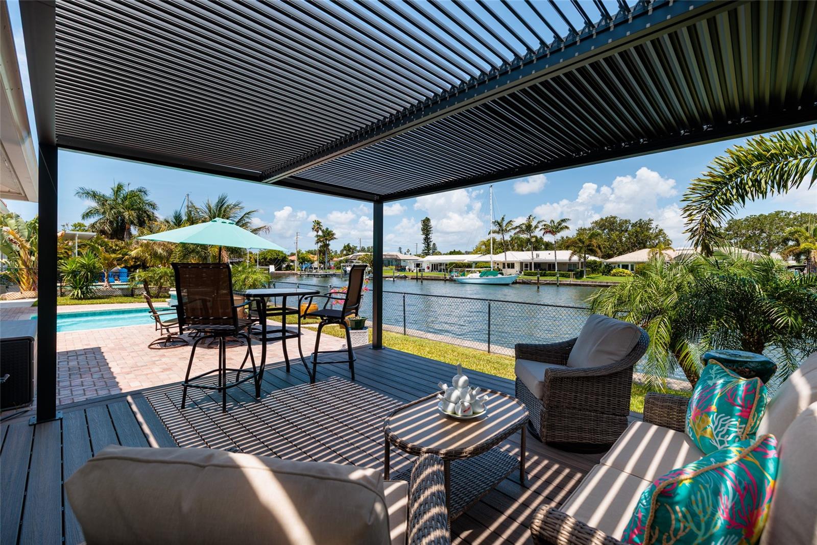 2011 MICHIGAN AVE NE, ST PETERSBURG, FL, 33703