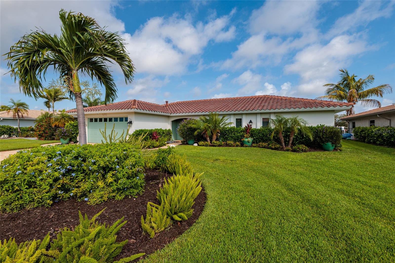 2011 MICHIGAN AVE NE, ST PETERSBURG, FL, 33703