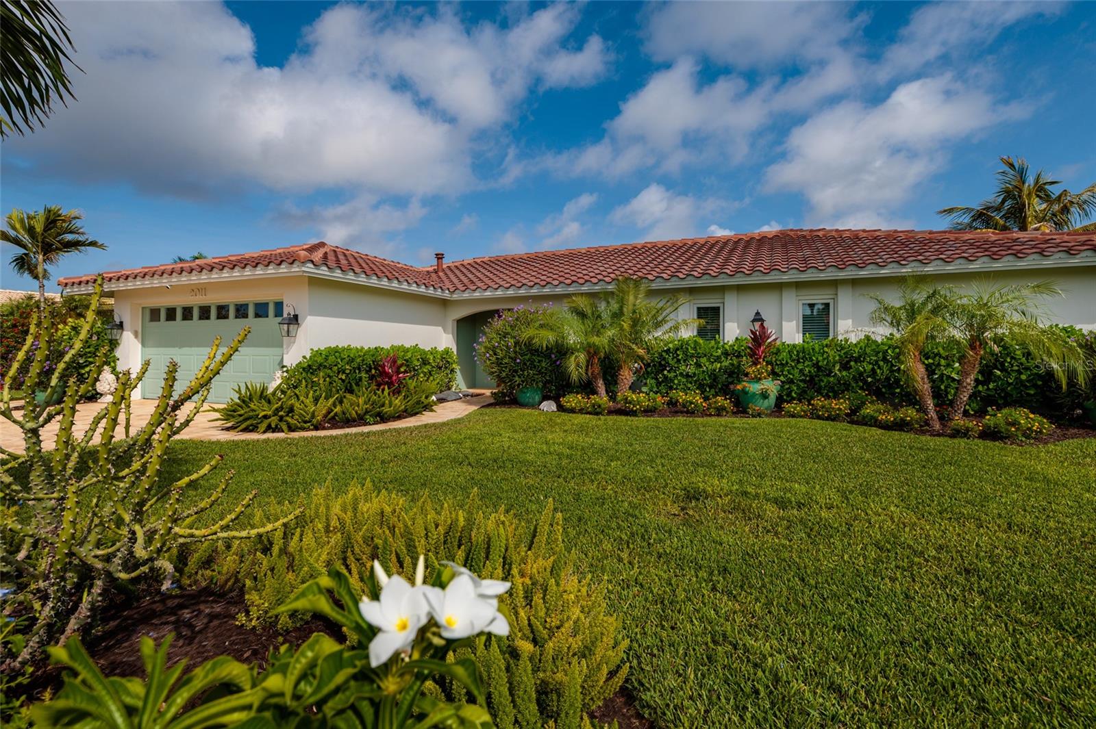 2011 MICHIGAN AVE NE, ST PETERSBURG, FL, 33703