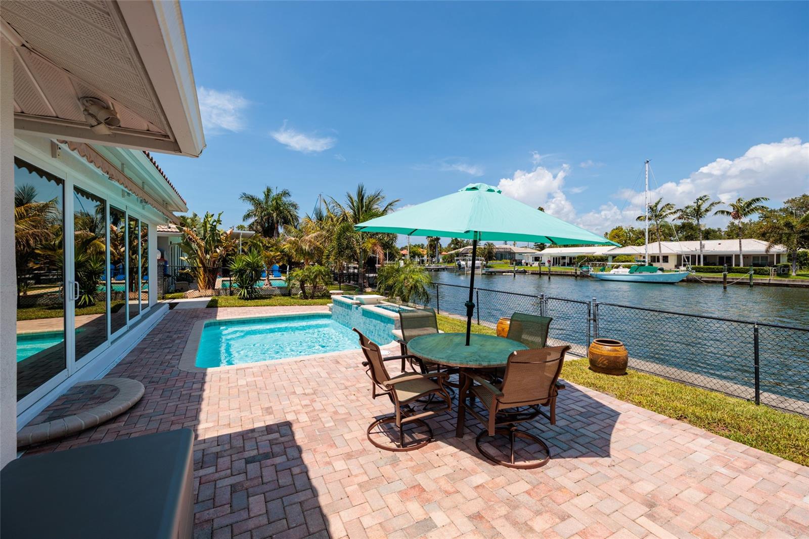 2011 MICHIGAN AVE NE, ST PETERSBURG, FL, 33703
