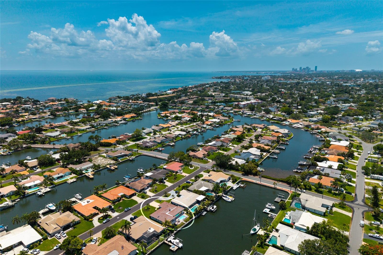 2011 MICHIGAN AVE NE, ST PETERSBURG, FL, 33703