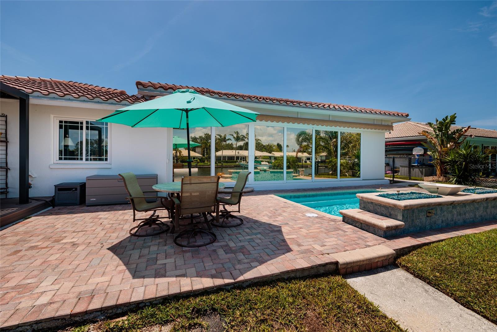 2011 MICHIGAN AVE NE, ST PETERSBURG, FL, 33703