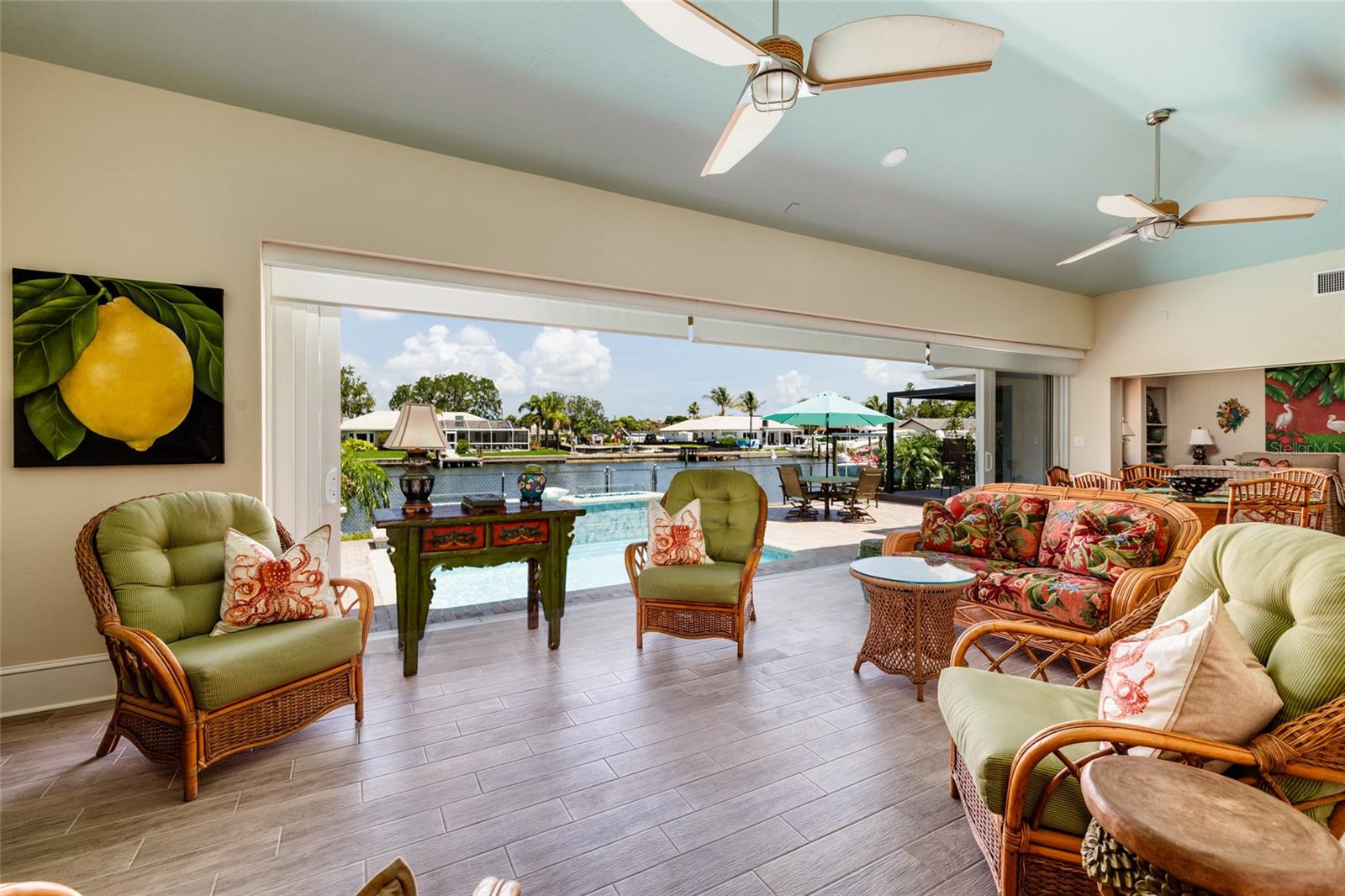 2011 MICHIGAN AVE NE, ST PETERSBURG, FL, 33703
