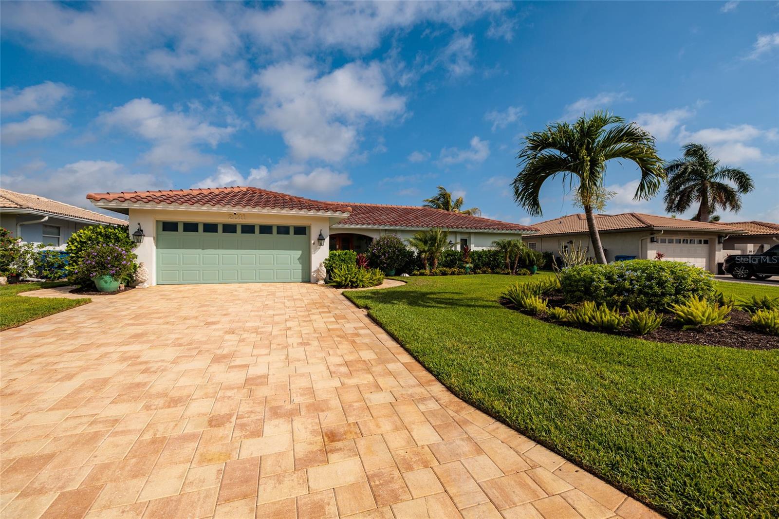2011 MICHIGAN AVE NE, ST PETERSBURG, FL, 33703