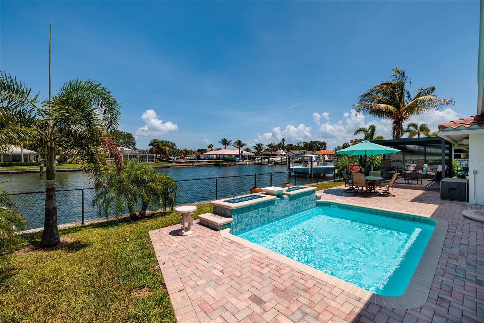 2011 MICHIGAN AVE NE, ST PETERSBURG, FL, 33703