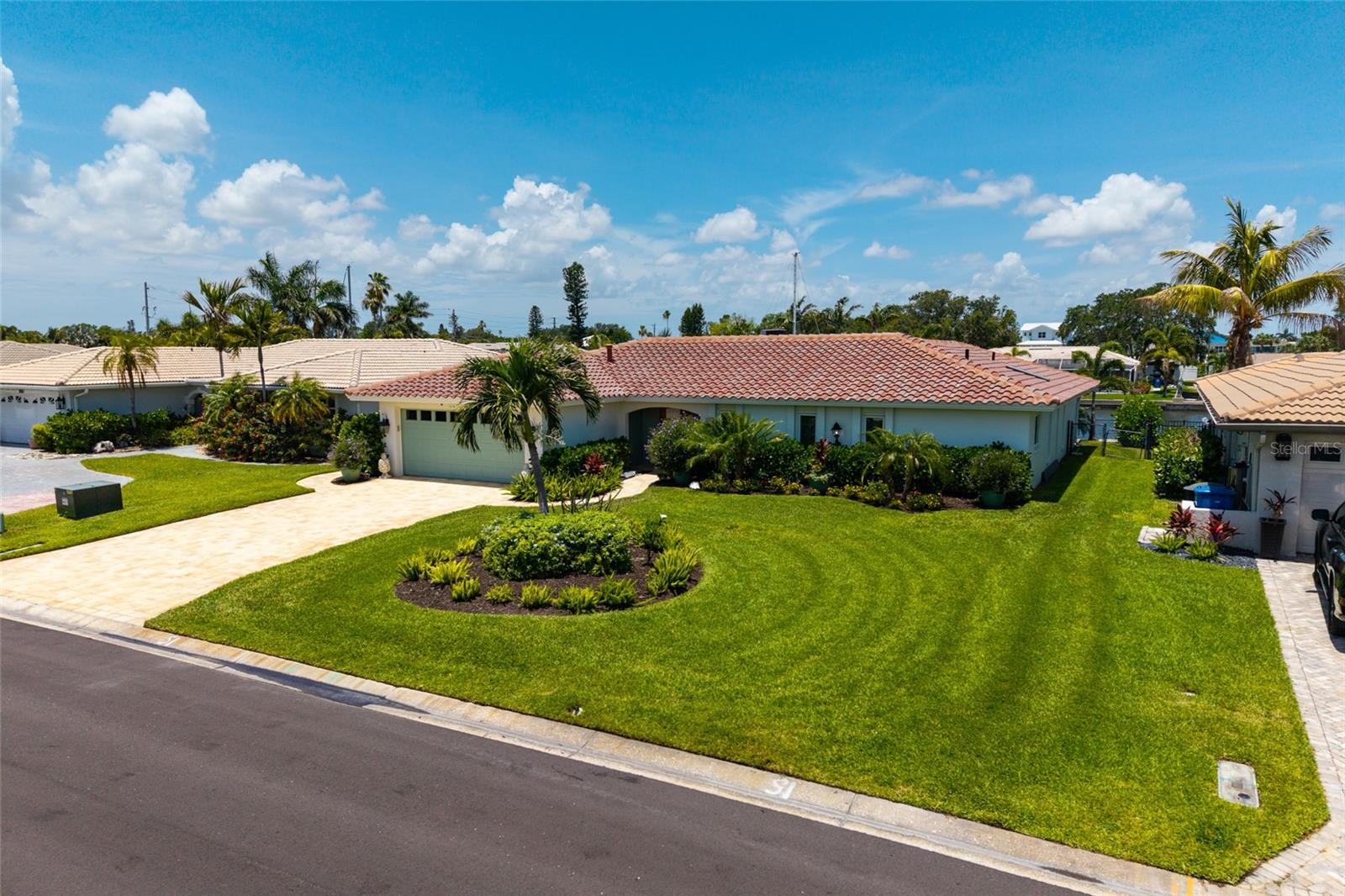 2011 MICHIGAN AVE NE, ST PETERSBURG, FL, 33703