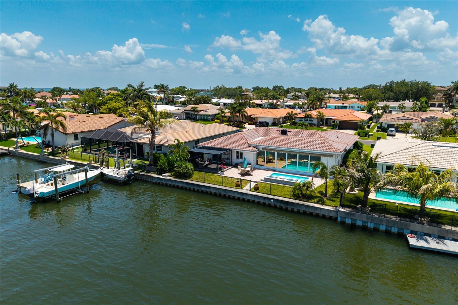 2011 MICHIGAN AVE NE, ST PETERSBURG, FL, 33703