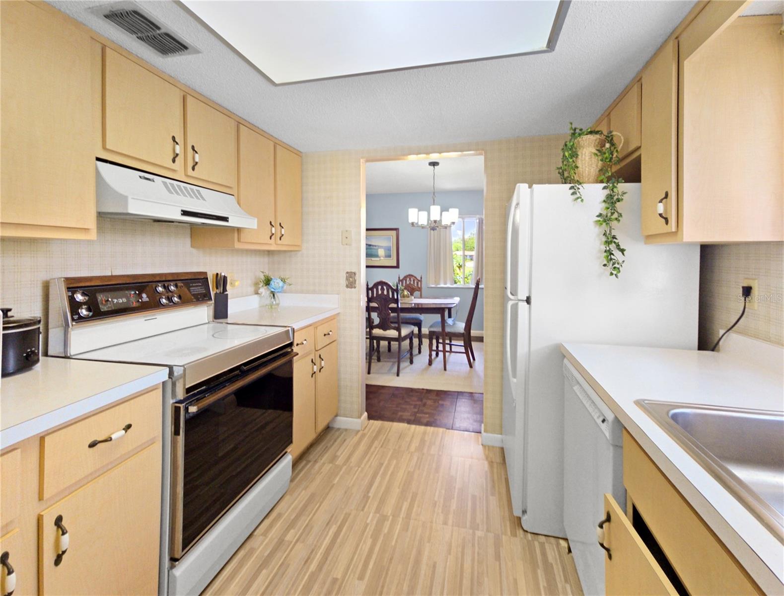 553 FAIRWAYS CIR #B, OCALA, FL, 34472