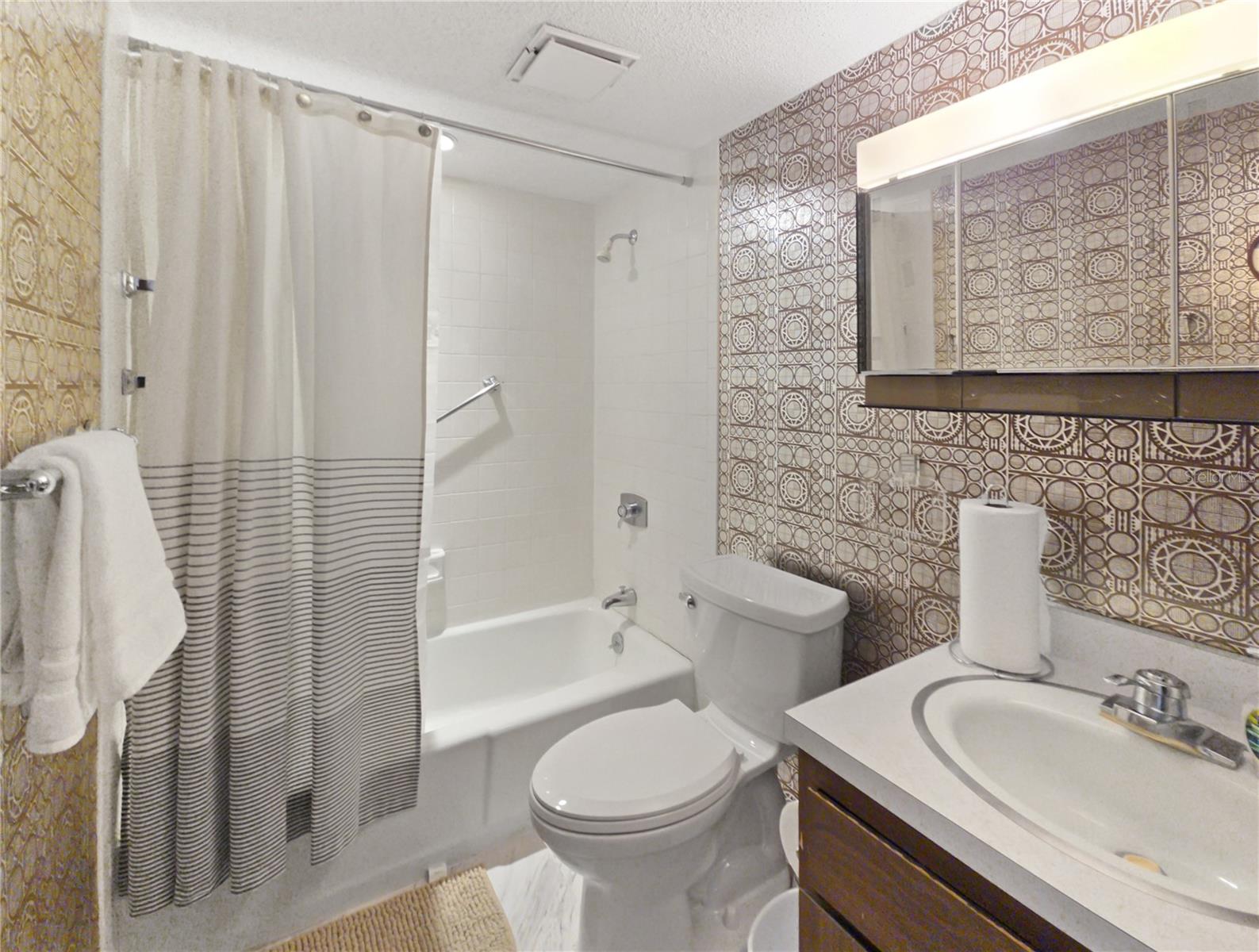 553 FAIRWAYS CIR #B, OCALA, FL, 34472