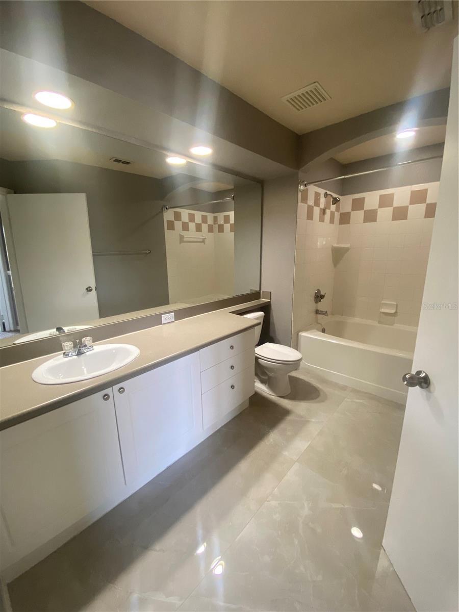 4009 SAND PALM CT, TAMPA, FL, 33624