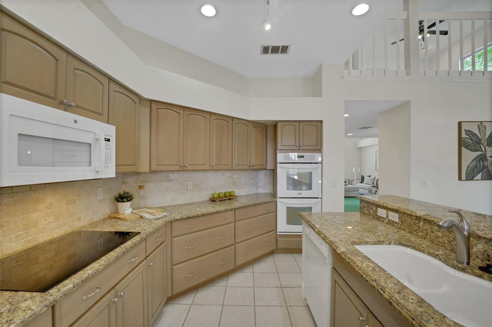 1208 BRAMPTON PL, LAKE MARY, FL, 32746