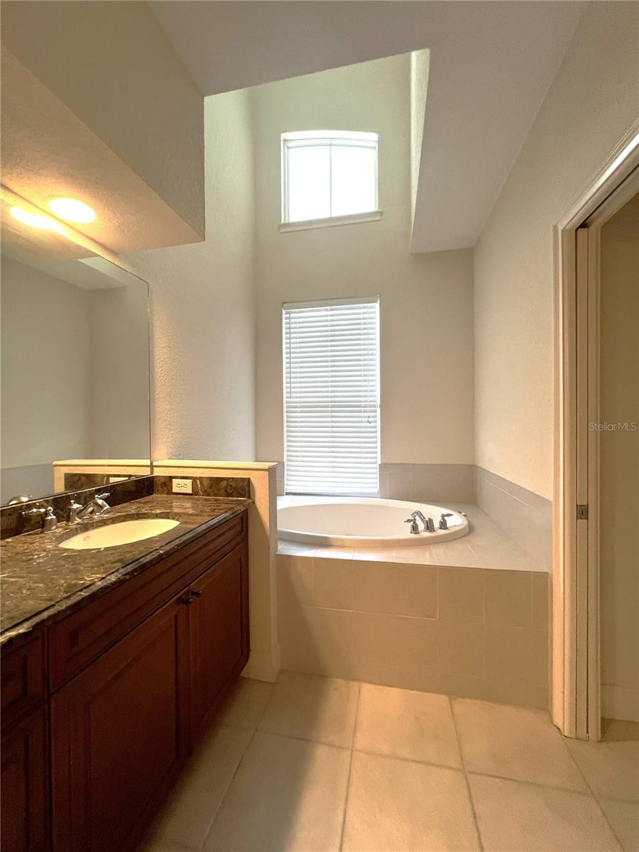 1762 NW 34TH ST #2, GAINESVILLE, FL, 32605
