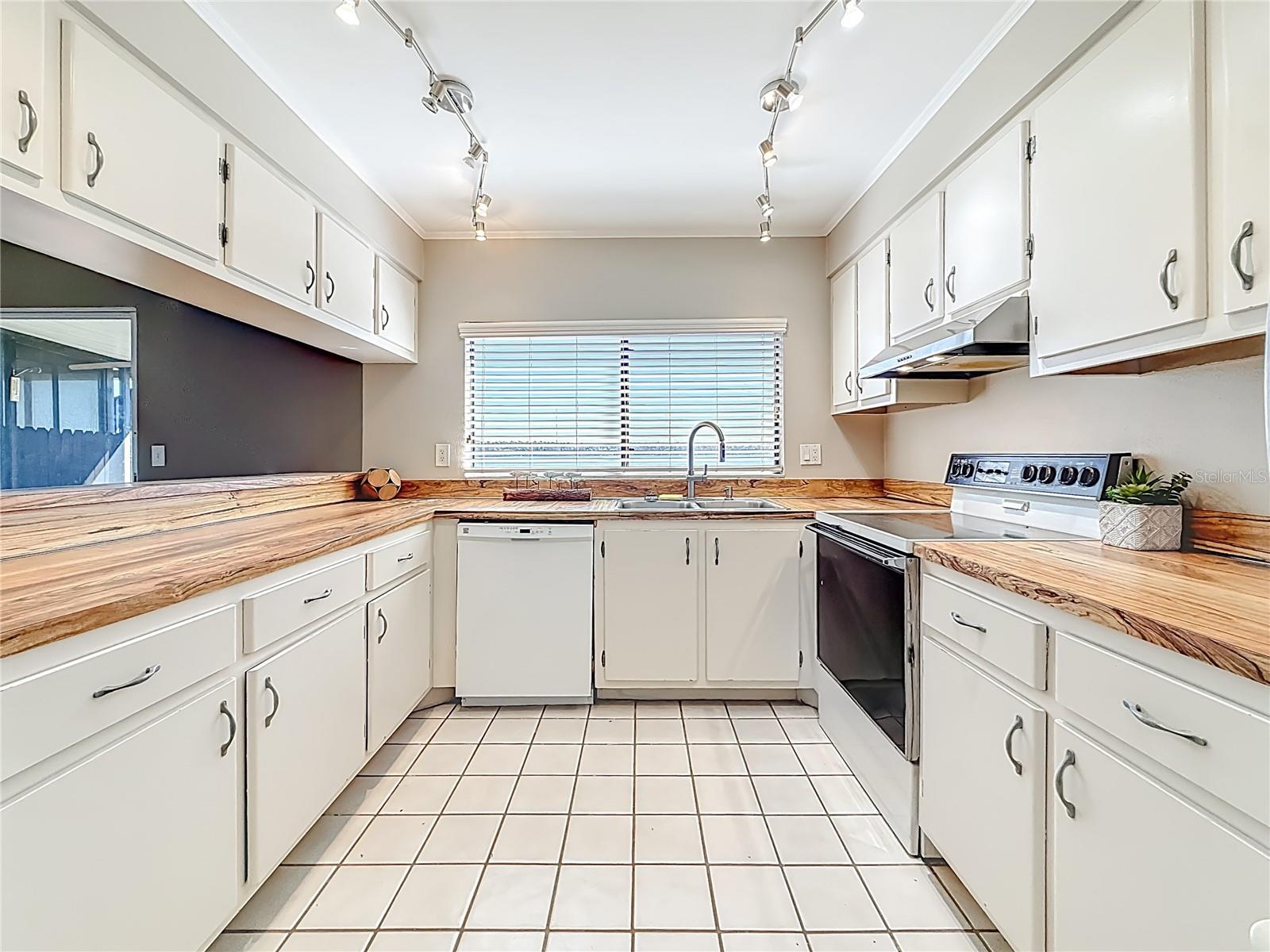 9209 SEMINOLE BLVD #32, SEMINOLE, FL, 33772