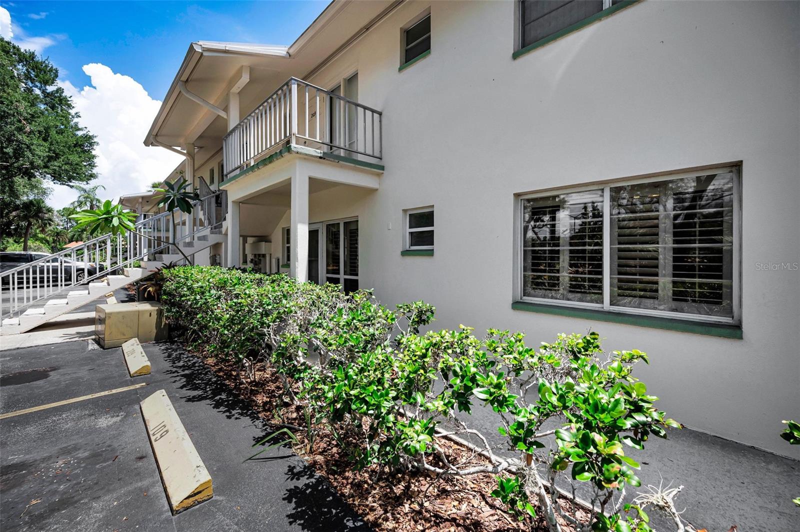 8301 BARDMOOR BLVD #109, SEMINOLE, FL, 33777