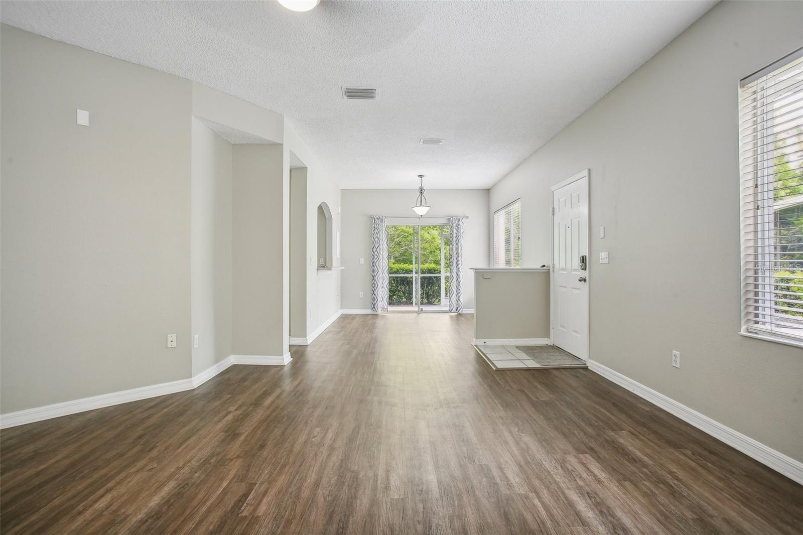 18181 PARADISE POINT DR, TAMPA, FL, 33647