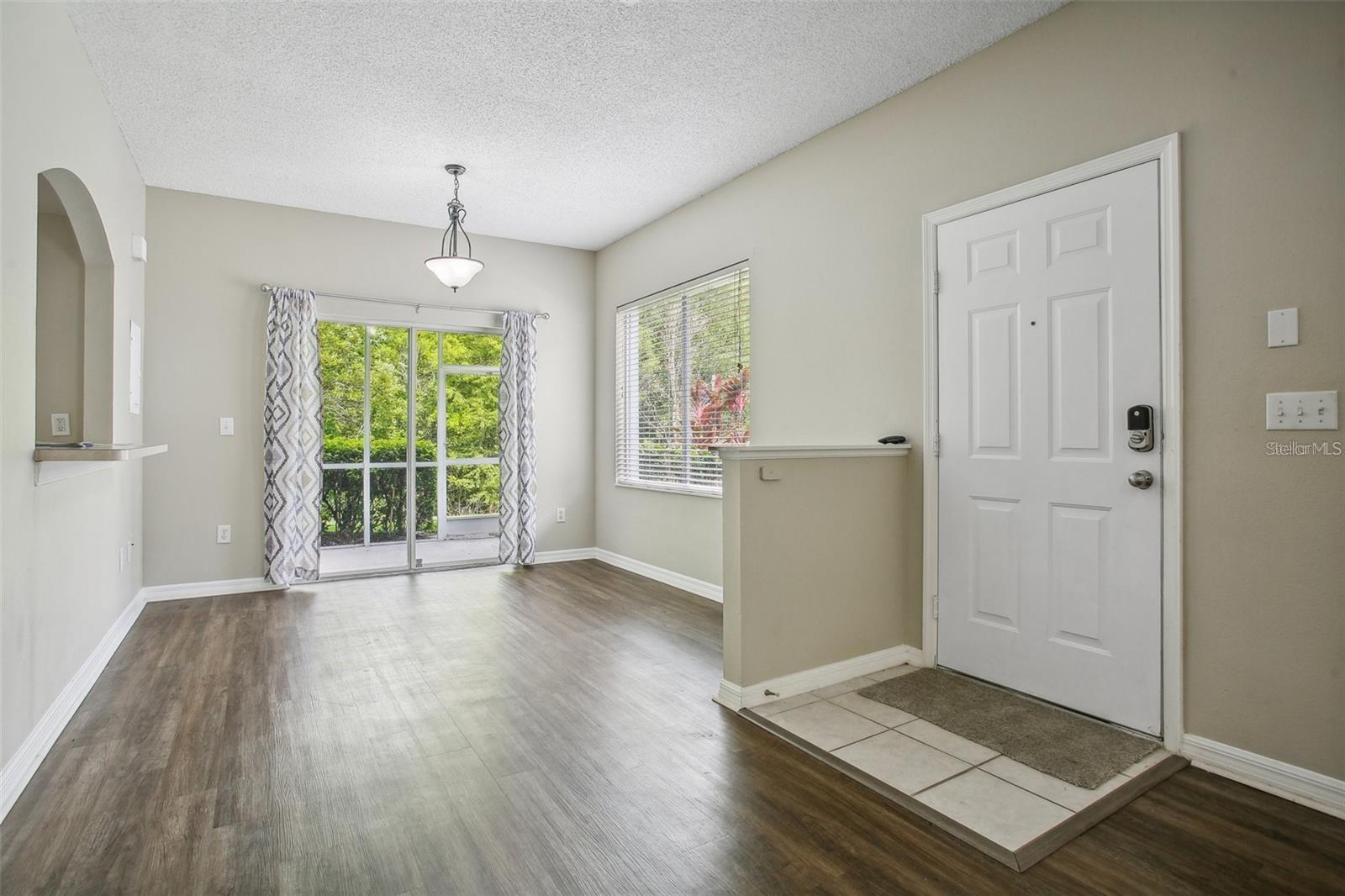 18181 PARADISE POINT DR, TAMPA, FL, 33647